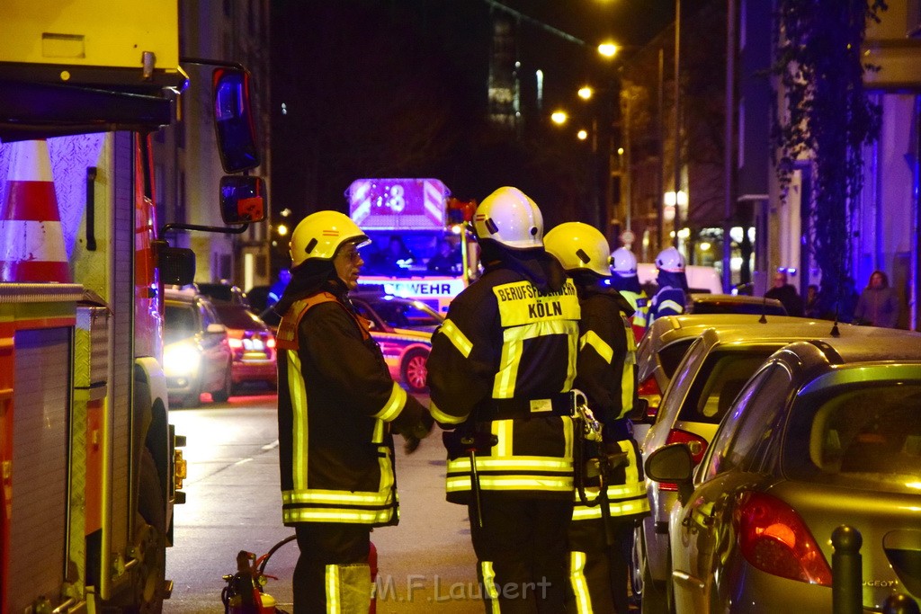 Einsatz BF Koeln Muelheim Formesstr Deutz Muelheimesrtr P050.JPG - Miklos Laubert